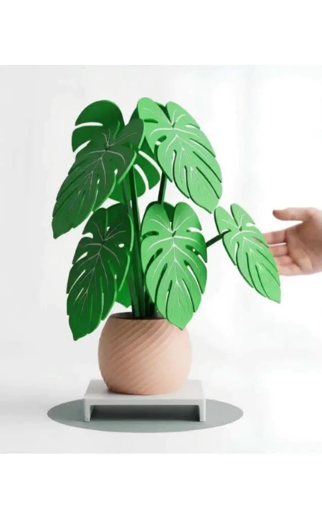 Conjunto Porta-copos Folha Monstera montado como planta decorativa, em vaso rosa